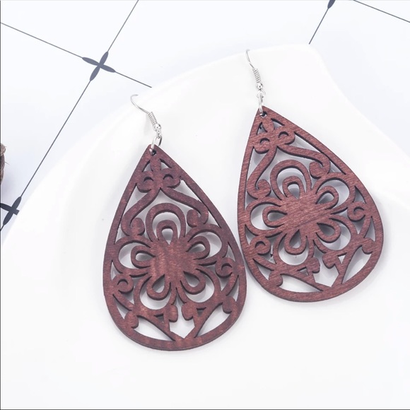 FLORAL WOODEN EARRINGS With Gift Bag - Picture 5 of 8